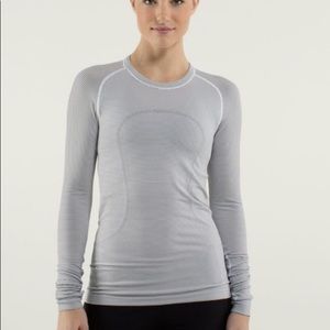 Luluemon-RARE Swiftly Tech Stripe Long Sleeve Tee